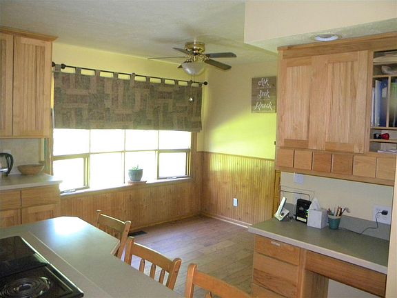 4th image of 8662 N Dogwood Pl