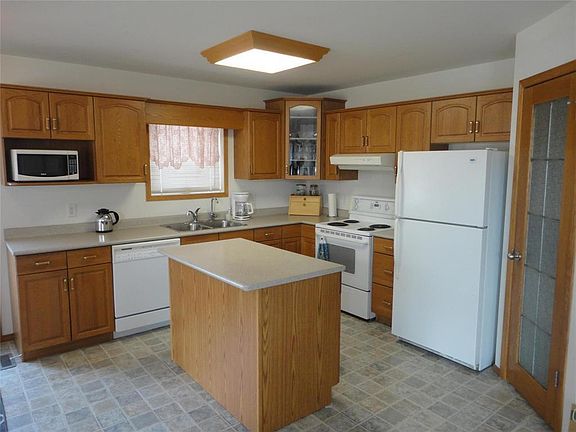 2nd image of 20038 Spruce Bay Rd