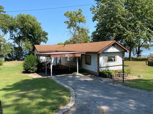 1225 Red Bud Dr, Grove, OK 74344