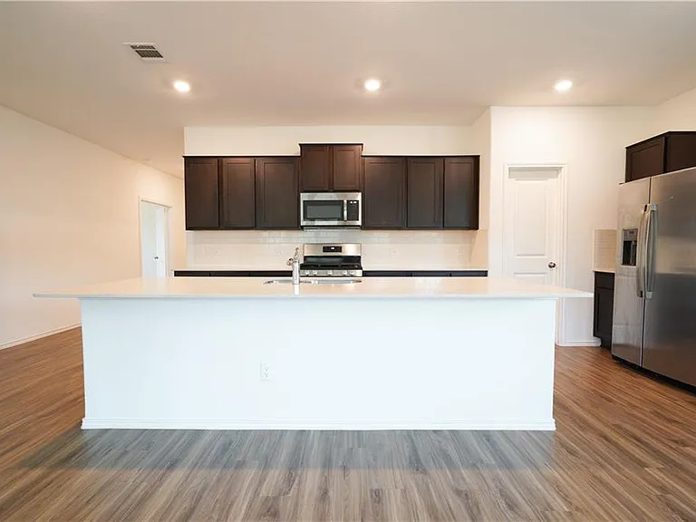 933 Wildrye Ct — Photo 3