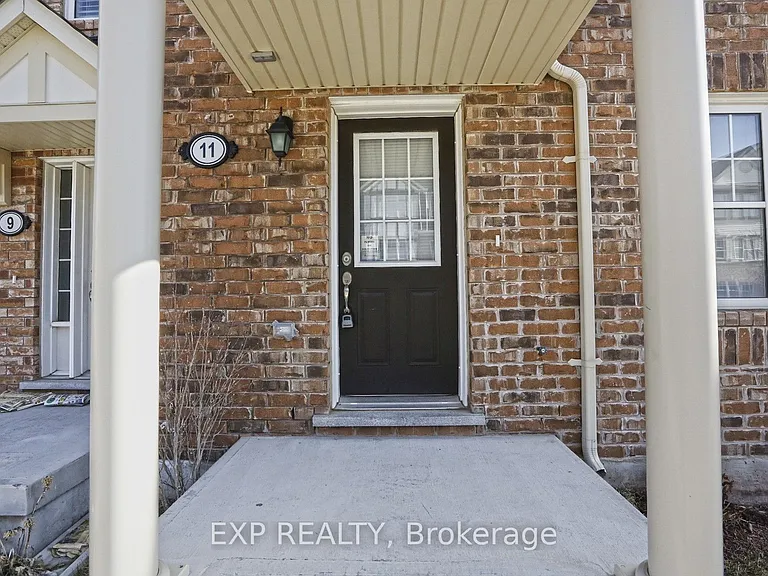 11 Crossbill Rd — Photo 2