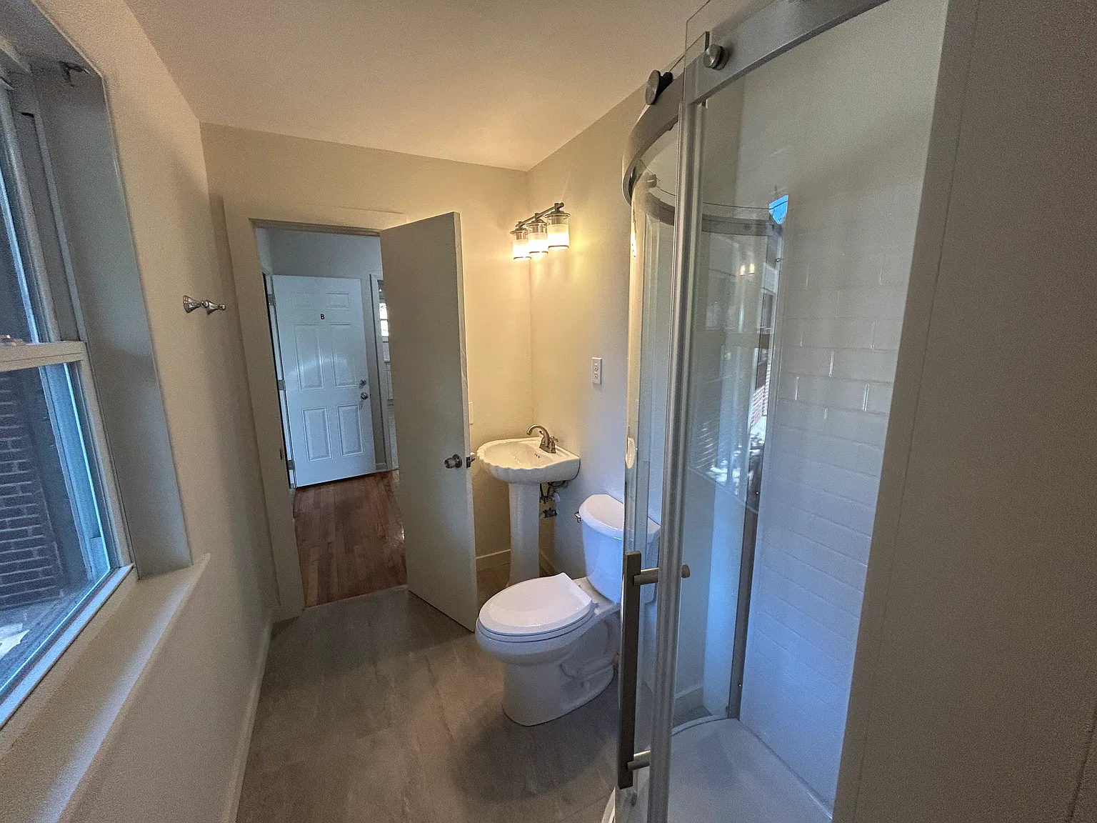 3 bed, 1350 sqft, $2,950 — Photo 3