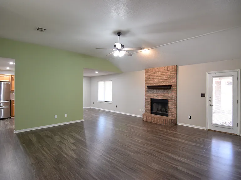 4202 Capri Dr — Photo 9