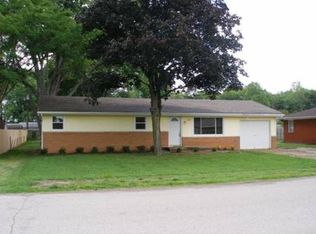 658 Falcon Dr, Columbus, IN 47201