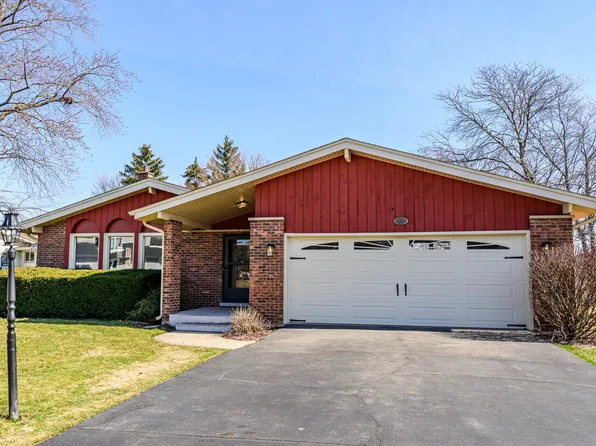 161 Knollwood Ct, Wood Dale, IL 60191