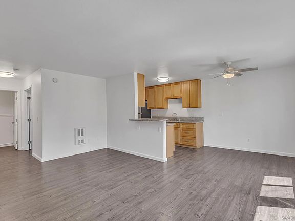 4th image of 1621 Pentecost Way Unit 6