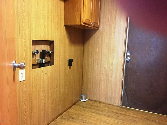 5th image of 3105 W Willow St #C