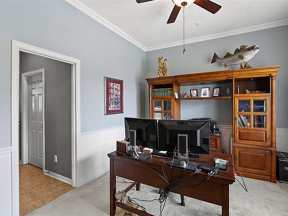 4th image of 1818 Pecan Grv