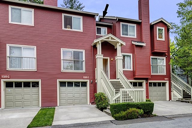 1st image of 9420 177th Pl NE Unit 3