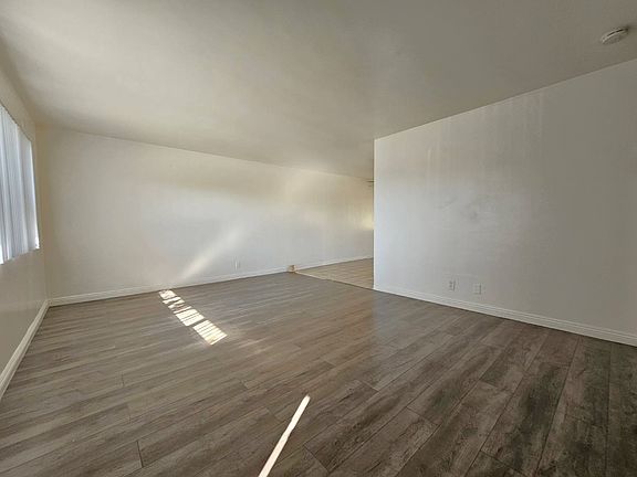 2nd image of 550 N 5th St