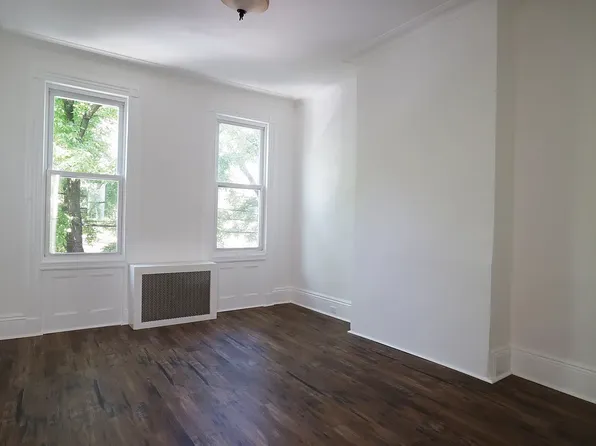 1820 Linden Street image 1 of 6