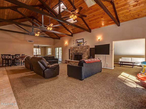 5th image of 1047 N Madizell Dr