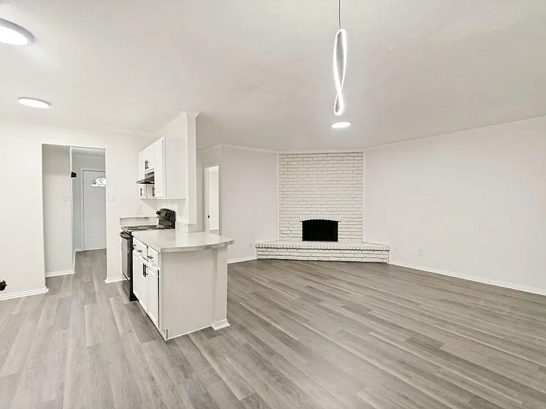 905 Hawthorne Dr — Photo 12