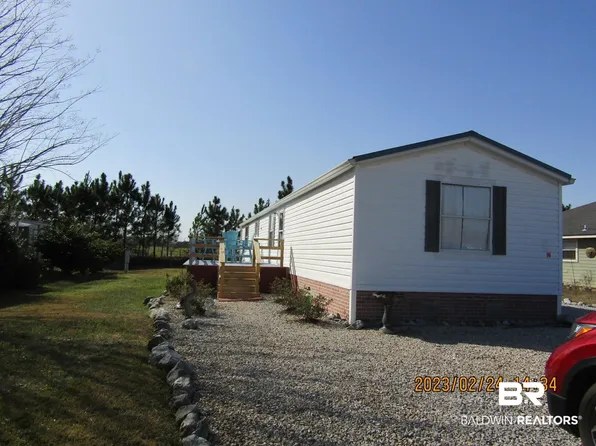 1928 Ridgewood Dr, Lillian, AL 36549