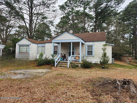 2nd image of 219 S Circle Drive