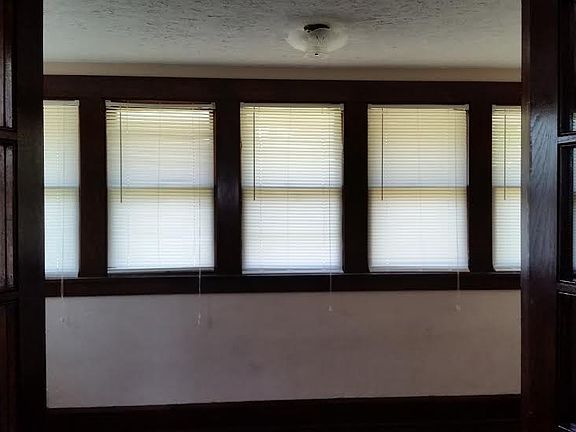 4th image of 1503 Auburn St