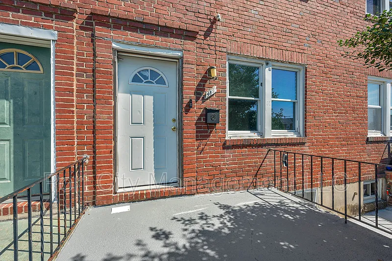 1 bed, 1.0 bath, 800 sqft, $1,200 — Photo 3