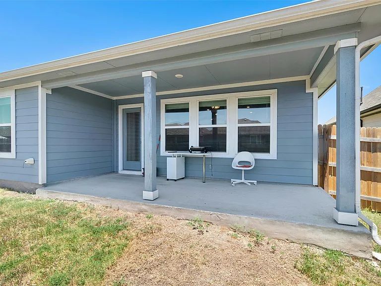 224 Sweetwater Creek Ln — Photo 21