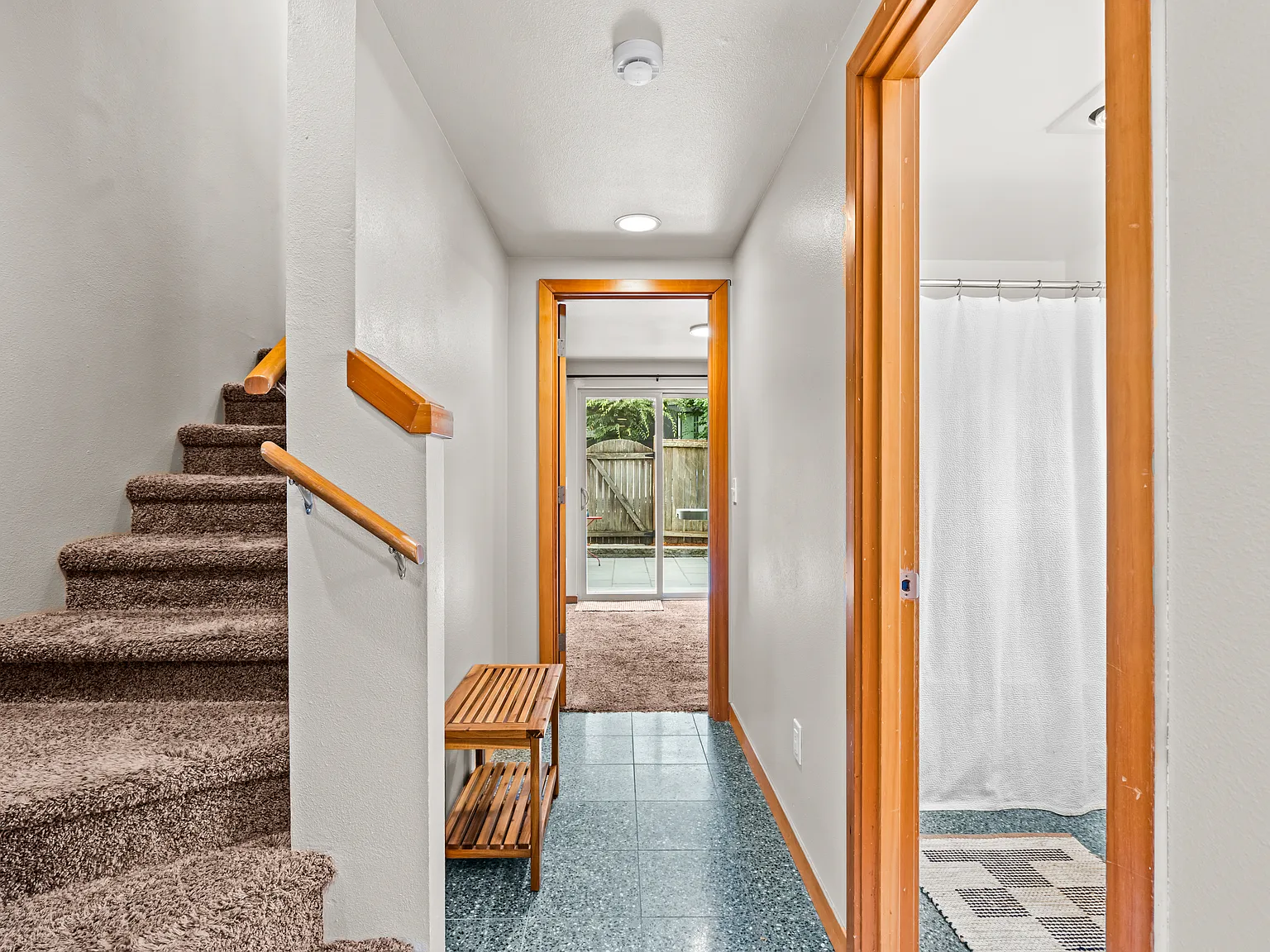 3 bed, 1160 sqft, $3,500 — Photo 3