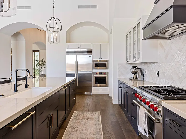Fully Stocked Kitchen