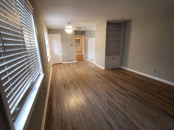 4th image of 1006 W Lamar St #1006