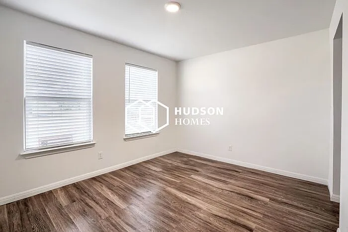 1718 Beacon St — Photo 9
