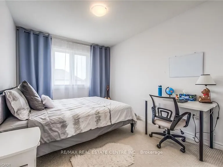 19 Baker Ln — Photo 13