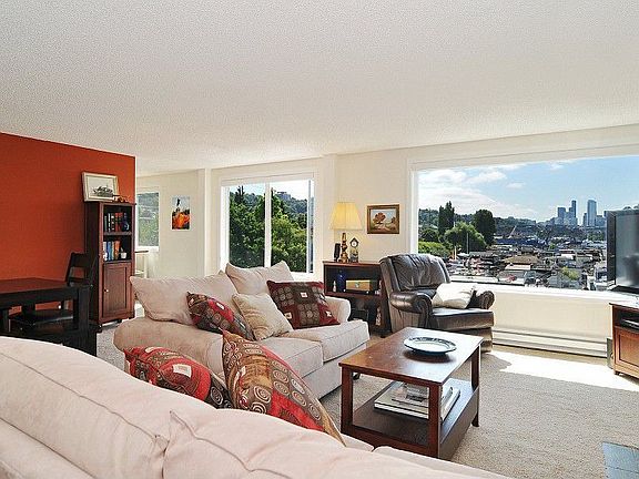 3rd image of 2301 Fairview Ave E Unit 316A