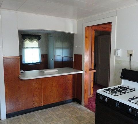 3rd image of 4991 W State Road 60