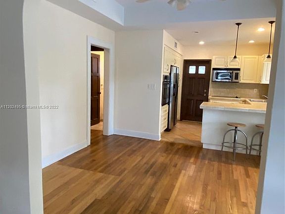 5th image of 232 De Leon Dr