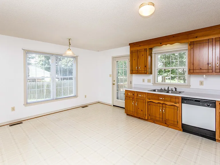 6608 Snow Geese Ln — Photo 7