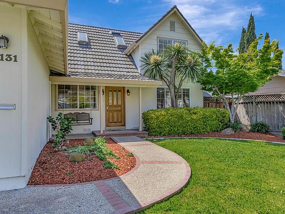 5th image of 2131 Treewood Ln