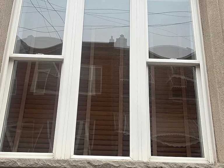 2417 S Rosewood St — Photo 3