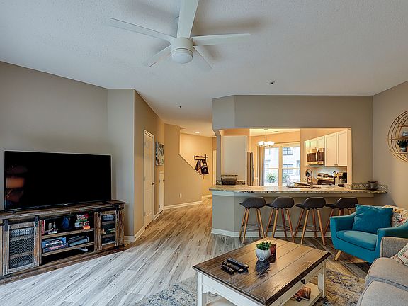 5th image of 10 Lemoyne Ave #57