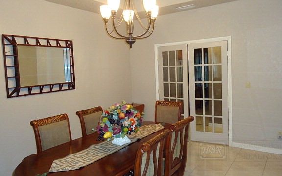 2nd image of 5353 Los Arboles Ave