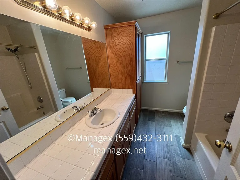 110 N Anderson Ave — Photo 16