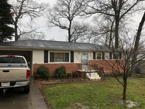 1405 August Dr, Hixson, TN 37343
