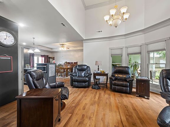 5th image of 13397 Whispering Oaks Ln