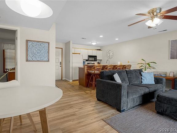 3rd image of 2500 Bay Point Ln APT 233