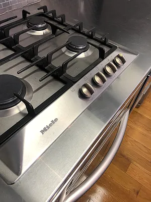 Rented by REAL New York | media 11