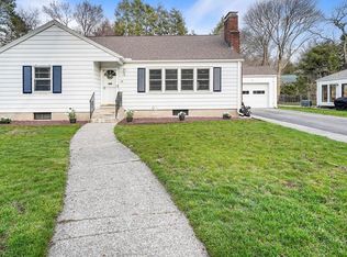 38 Kinnicutt Rd, Worcester, MA 01602