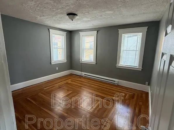 22 Chapel St Unit 1, Lowell, MA 01852