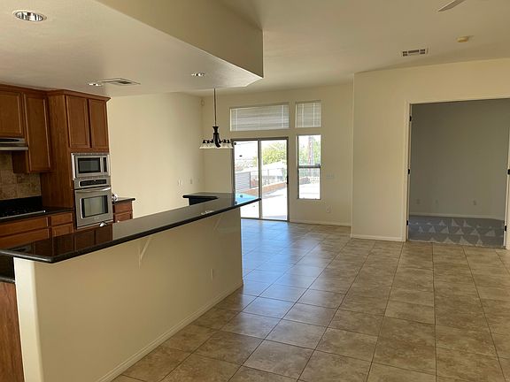4th image of 10983 Pomelo Dr