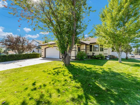 4 E Turner Blvd SE, Medicine Hat, AB T1B 3W8