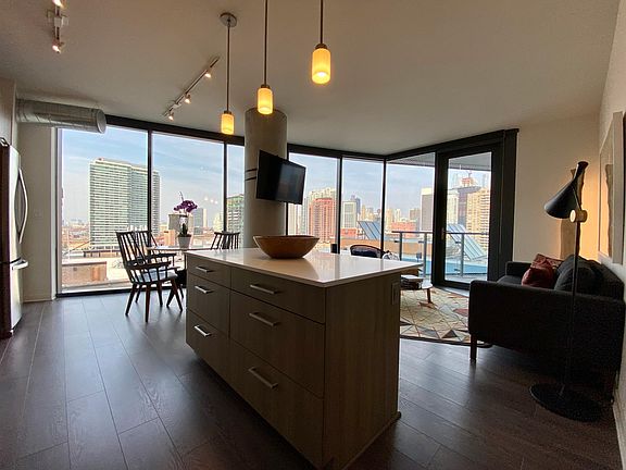 4th image of 49 N Halsted St #708