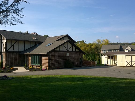 2nd image of 1231 Hereford Dr