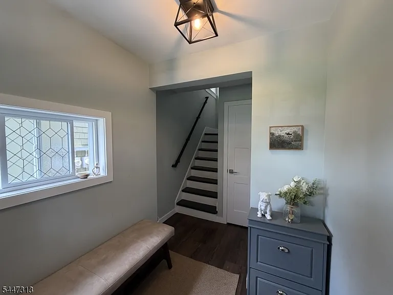 54 Label St #2 — Photo 4