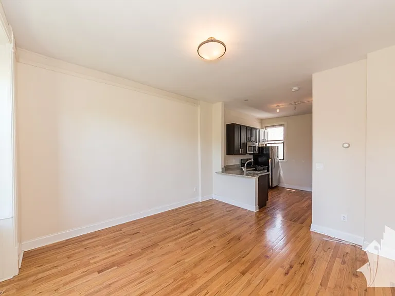 2950 N Racine Ave #2 — Photo 7