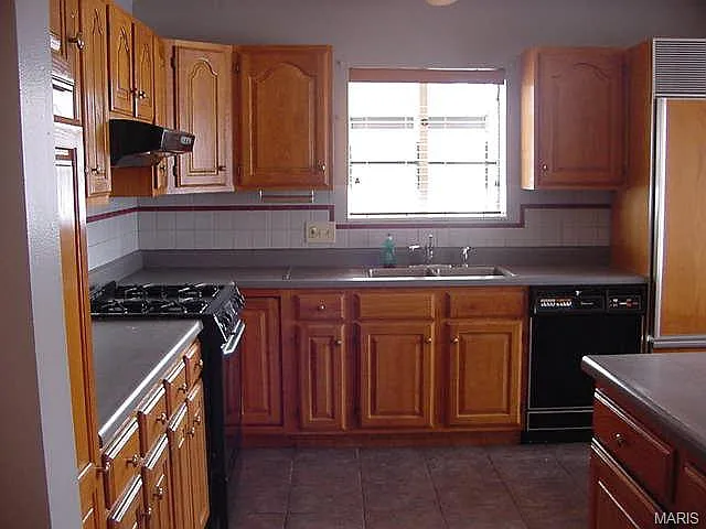 4418-4422 Kossuth Ave photo 1