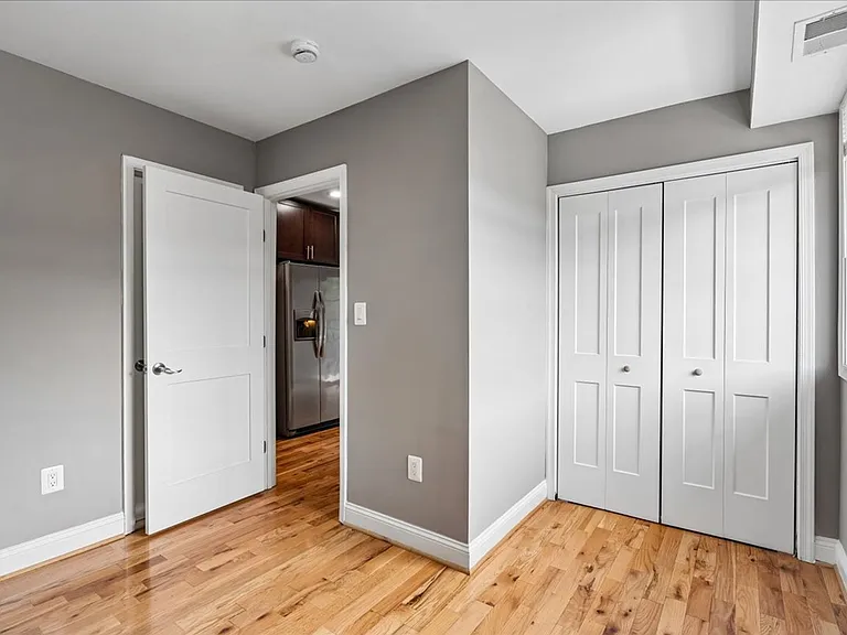 1616 27th St SE — Photo 5